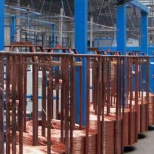 O fabrică din Mureş caută ingineri pe salarii nete de la 8.000 de lei. Cazarea, plătită de angajator