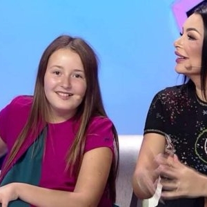 Transformare totală la doar 18 ani! Fiica lui Brigitte Pastramă, aproape de nerecunoscut după operațiile estetice. Imaginile momentului cu tânăra de 18 ani