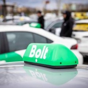 Profesoară de română din Iaşi, la un pas să fie răpită de un şofer de Bolt. Femeia a sărit din mers