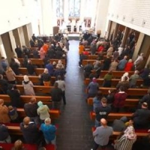 Românii din Germania care trimit în fiecare lună donaţii pentru sute de copii din Moldova