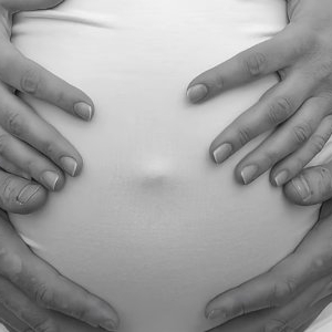 Vine bebe nr. 4!! Bucurie mare în familia PRO TV! „În brațele noastre deja pline se mai face loc pentru încă o inimioară”