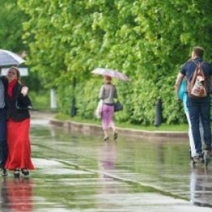 ANM schimbă radical prognoza pentru minivacanţa de 1 Mai. Frig şi ploi în mai multe judeţe