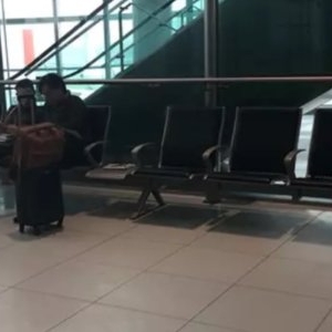 Fostul ministru al României a devenit tată de tripleți, la 47 de ani! „Suntem foarte bucuroși de darul pe care l-am primit!”