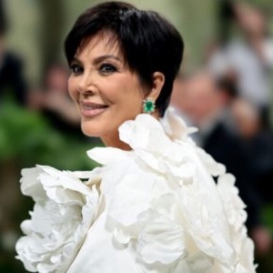 Kris Jenner, dezamăgită din cauza unui lifting facial de 100.000 de dolari. Cum au surprins-o fotografii pe vedetă