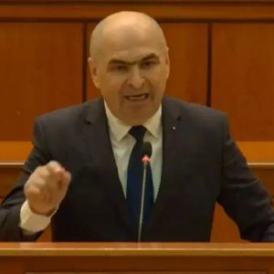 „Nu o să mai puteți stinge lumina oricât ați vrea”. „Cântecul de lebădă” al lui Ilie Bolojan. Ce a spus premierul chiar înainte ca guvernul să fie demis: „Românii vor înțelege...”