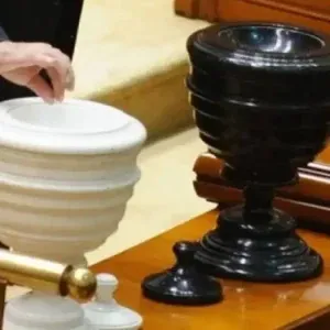 Răsturnare de situaţie la moţiunea de cenzură. Cum arată ultimele calcule