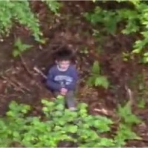 A fost găsit băieţelul de 5 ani, dat dispărut de trei zile în Sibiu. Imagini din elicopter