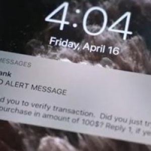 O nouă escrocherie în România. Şoferii primesc "amenzi" prin SMS