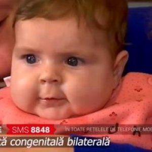 Mădălina a orbit înainte să se nască, după o infecţie transmisă de căpuşă. Singura ei şansă costă 11.000 €