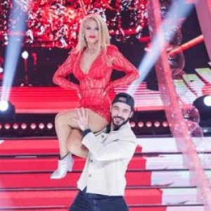 Cine i-a luat locul lui Petrișor Ruge. Cu ce dansator face Andreea Bălan acum prize pe scenă