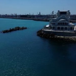 Fenomen rar în Marea Neagră. Cum a "prins" apa o culoare turcoaz spectaculoasă