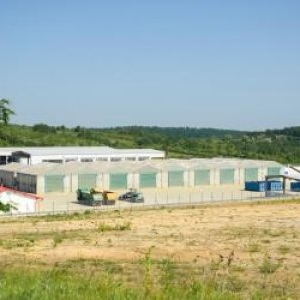 Sute de locuri de muncă noi în Maramureș, după deschiderea unei fabrici de componente electronice