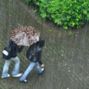 Vreme severă în România: Cod galben de vijelii, descărcări electrice și grindină în aproape toată ţara