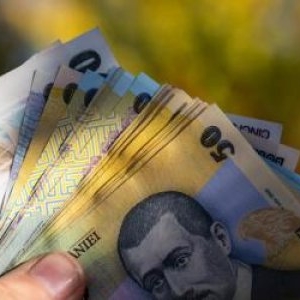 Ancheta care zguduie sistemul bancar. Inspectorii au verificat inclusiv conversaţiile şefilor