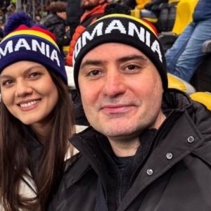 Cu ce femeie superbă, tânără și cunoscută este logodit ministrul de Finanțe Alexandru Nazare. Puțini au știut că ea este jumătatea politicianului