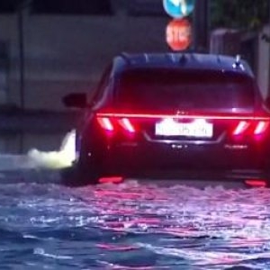Cartierul nou construit de la marginea Capitalei care s-a inundat după câteva minute de ploaie torenţială