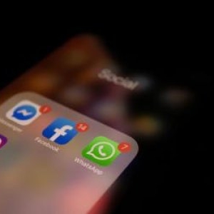 Probleme cu Facebook şi Instagram. Platformele nu se încarcă, iar utilizatorii nu îşi pot accesa conturile