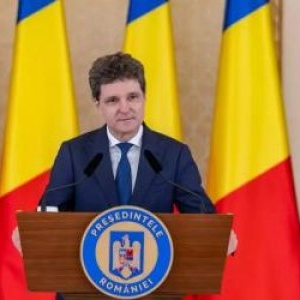 Nicuşor Dan: Eugen Tomac şi-a depus mandatul. Îl desemnez pentru postul de premier pe Adrian Veştea