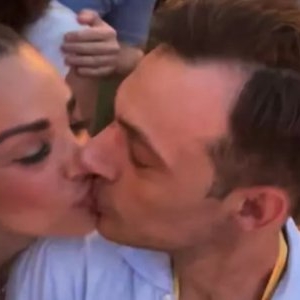 A spus "DA"!! Urmează nuntă mare în showbiz!! A cerut-o de soție când se aștepta mai puțin, la alergat, cu un inel de logodnă spectaculos