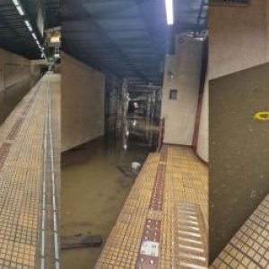 M1 la Piaţa Victoriei 2 este închisă: Staţia a fost inundată. Apa este de un metru pe linia metroului