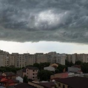 Cod portocaliu de furtuni în București și Ilfov. Cât e valabil