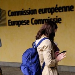 Stagii plătite pentru absolvenţii români la Comisia Europeană. Cine poate primi până la 1.500 de euro pe lună