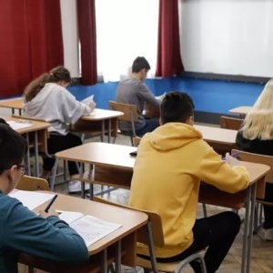 Surpriză pentru elevi și părinți! Școala începe mai devreme ca de obicei toamna aceasta! Ce a decis Ministerul Educației