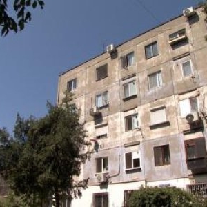 Cel mai ieftin apartament din Bucureşti. Cât costă 2 camere pe Aleea Livezilor din Ferentari