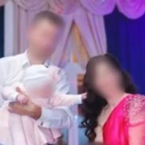 Moarte suspectă a unei fetiţe de 7 luni, în Galaţi. Părinţii spun că cea mică a căzut din pat