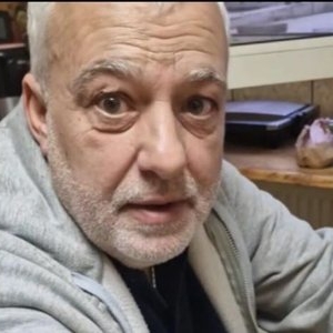 Cătălin Crișan, gafă de nepermis după ce a anunțat că s-a despărțit de iubită „Să mă criticați ușor”. Internauții i-au bătut obrazul