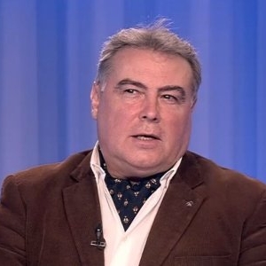 "N-am fost singur în nici o gară". Adrian Cioroianu și-a refăcut viața după divorțul de Daniela Nane și mulți au fost curioși să afle detalii despre femeia din viața lui. Dezvăluirea i-a luat pe mulți prin surprindere și tot acum a rupt tăcerea 