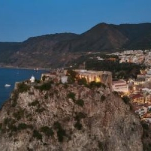 O regiune din Italia îți dă până la 30.000 de euro dacă te muți acolo. Ce condiţii trebuie să îndeplineşti