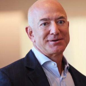 Jeff Bezos își vinde iahtul în valoare de 500 de milioane de dolari. Ce sumă a cerut miliardarul pentru nava sa, Koru