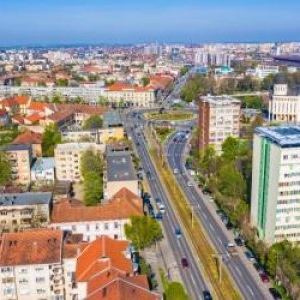 Oraşul din România în care biletul de autobuz costă 1 leu. Un abonament lunar costă 20 lei