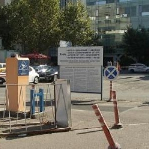 O parcare din Bucureşti e mină de aur: e 60 de lei ora, dar mereu e cel puţin 50% plină