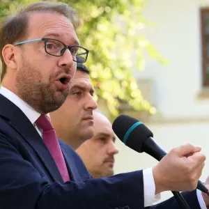 O organizație de revoluționari din Timișoara îl acuză pe Dominic Fritz că s-a folosit de mesaje ale Revoluției din decembrie 1989
