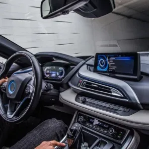 Mașina poate trimite date despre tine către giganții tech. Studiul care arată că orice model nou vine la pachet cu urmărirea șoferului