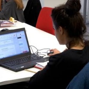 Românii daţi afară recent pot câştiga în instanţă. Avocat: Majoritatea concedierilor nu respectă Codul Muncii