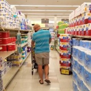 Hârtia igienică ar putea dispărea din 2026. Produsul ieftin care o înlocuieşte deja în tot mai multe locuinţe
