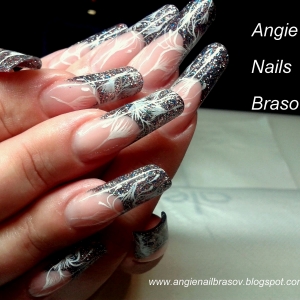 Unghii French by Angie's Nails Brasov