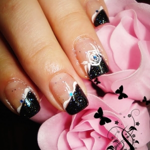 Manichiura cu negru by Kory Nails