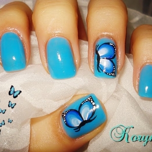 Unghii albastre mici by Kory Nails 