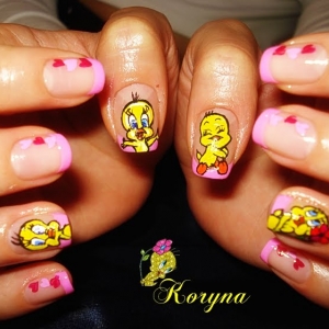 Model unghii cu desen by Kory Nails