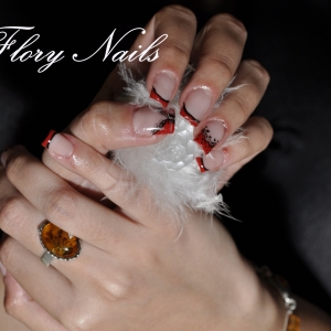 Unghii French rosii by Flory Nails