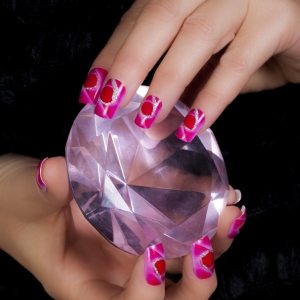 Model geometric de unghii cu acril