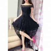 ROCHIE DIN DANTELA NEAGRA PE UMERI LUNGA IN SPATE