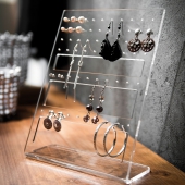 Display pentru cercei