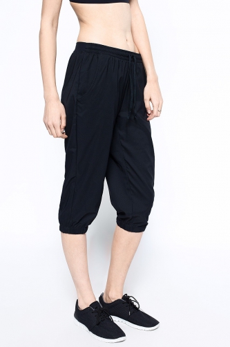 Nike - Pantaloni Revival Woven Capri