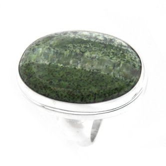 Inel din argint cu jasp verde
