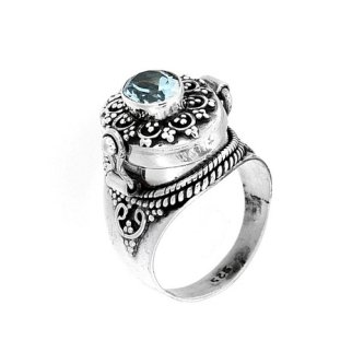 Inel din argint cu topaz bleu